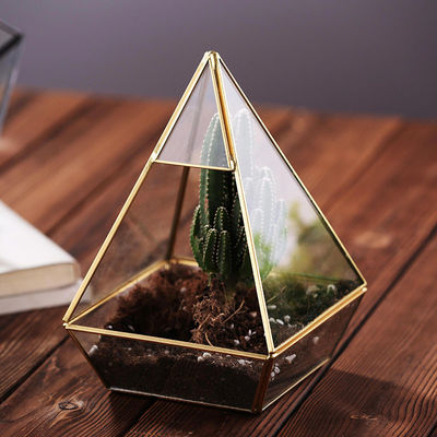 Plantas de ar pequenas de tapeçaria, Terrarium de suspensão geométrico da pirâmide de cobre fornecedor